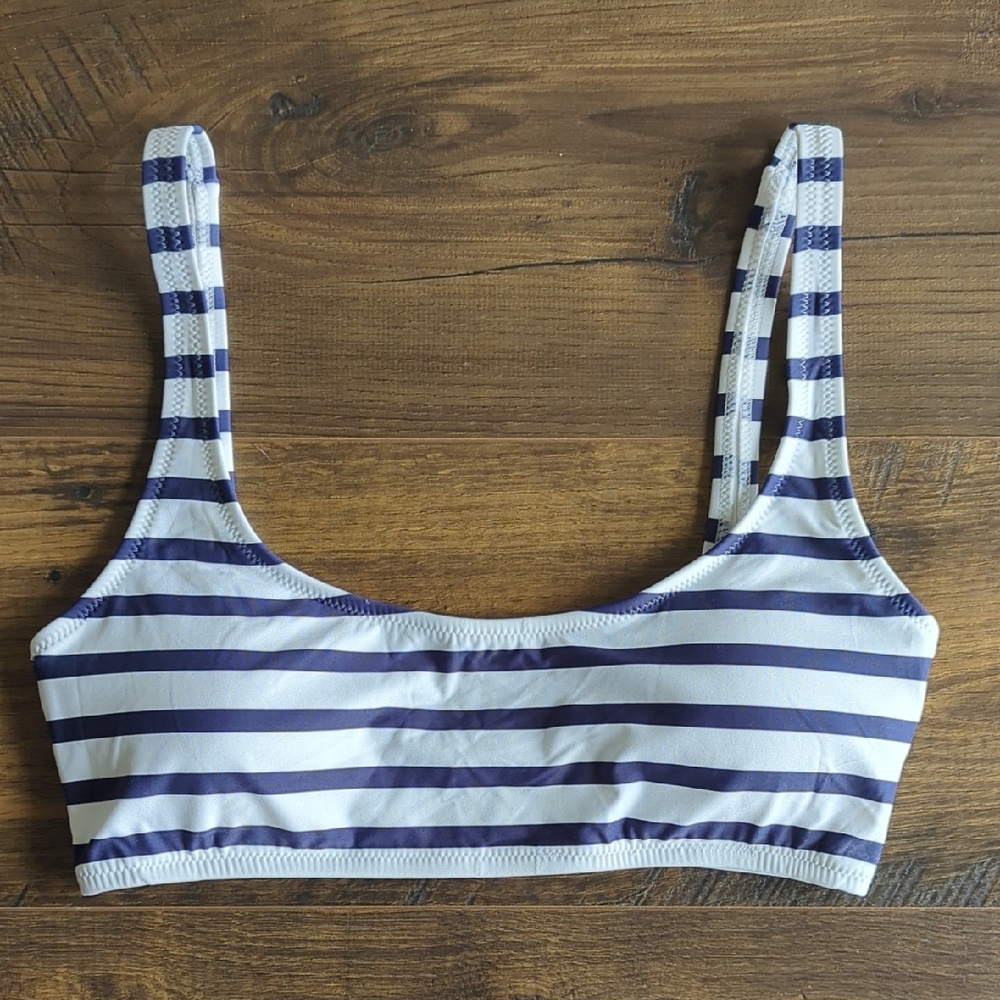 NWT GAP White and Navy Stripe Bikini Top
